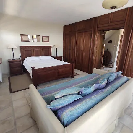 Cozy Blue Stone House With A Great Sea View. *