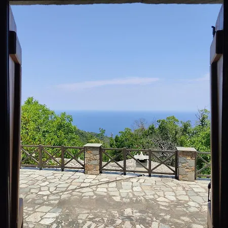 Cozy Blue Stone House With A Great Sea View.