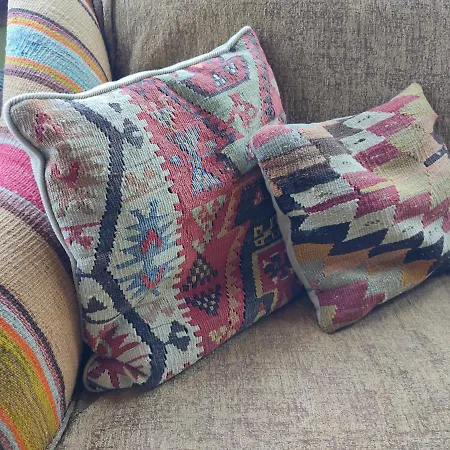 Cozy Blue Stone House With A Great Sea View. *