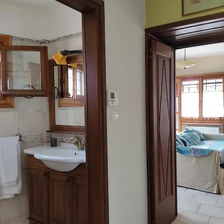 Villa Cozy Blue Stone House With A Great Sea View.