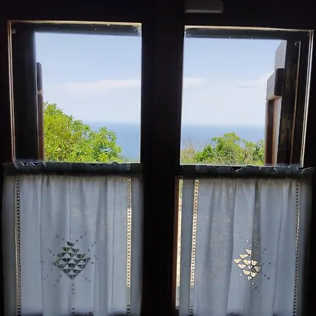 Villa Cozy Blue Stone House With A Great Sea View.