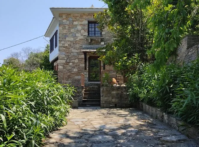 Vila Cozy Blue Stone House With A Great Sea View. Tsagarada