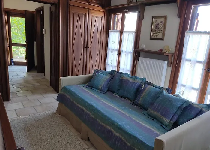 Cozy Blue Stone House With A Great Sea View. *