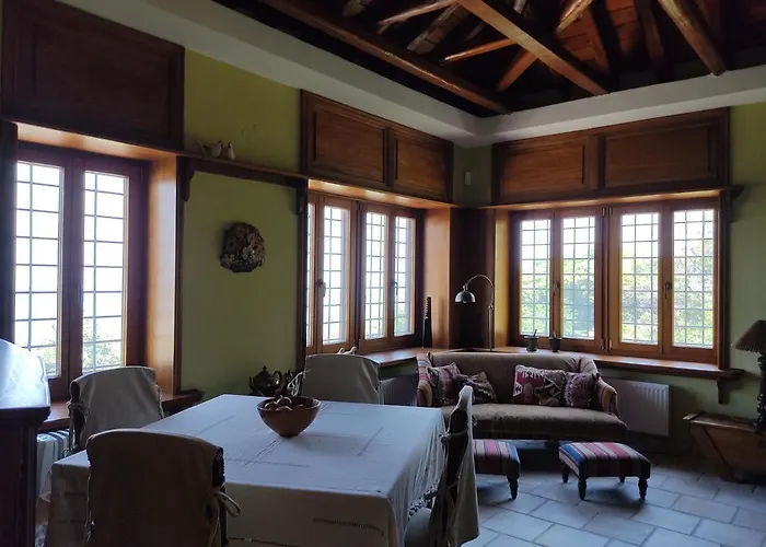 Vila Cozy Blue Stone House With A Great Sea View.